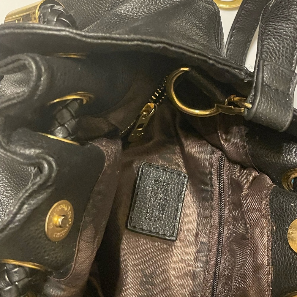 ❤️❤️Beautiful black inspired purse. Used once.❣️ - Picture 7 of 8